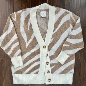 Abercrombie and Fitch Cardigan
